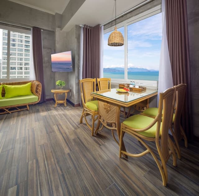 Studio, Sea View