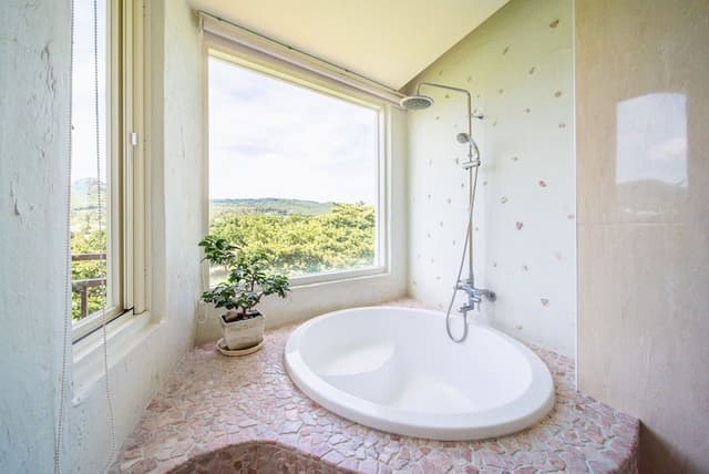 Double Room, Bathtub, Mountain View