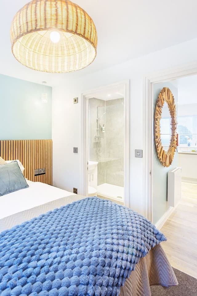 Seaview 3 Bedroom with Hot Tub & Private Sauna