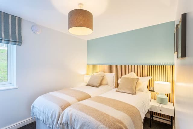 Seaview 3 Bedroom with Hot Tub & Private Sauna