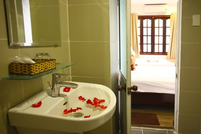 Deluxe Twin Room with Balcony and Sea View