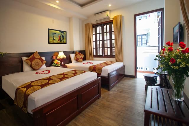 Deluxe Twin Room with Balcony and Sea View