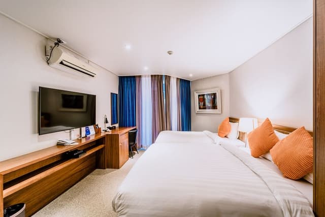 Standard Twin Room
