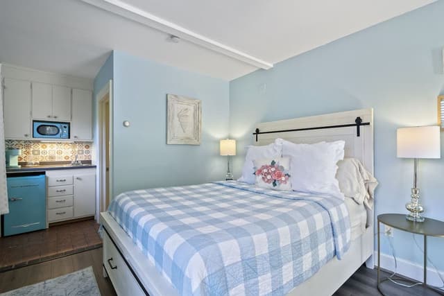 Salt Island Room