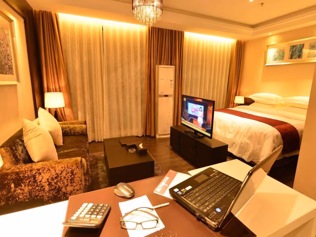 Deluxe King Bed