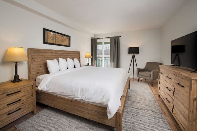 Condo, 2 Bedrooms, Kitchen, Mountain View