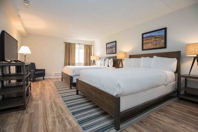 Condo, 2 Bedrooms, Kitchen, Mountain View