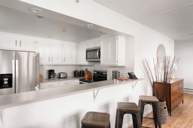 Condo, 2 Bedrooms, Kitchen, Valley View