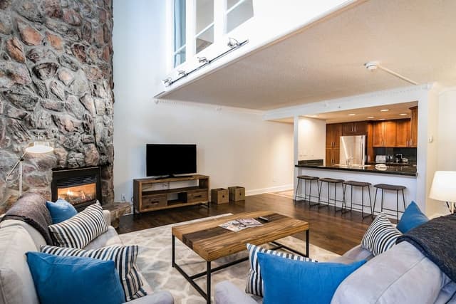 Condo, 2 Bedrooms, Kitchen, Valley View