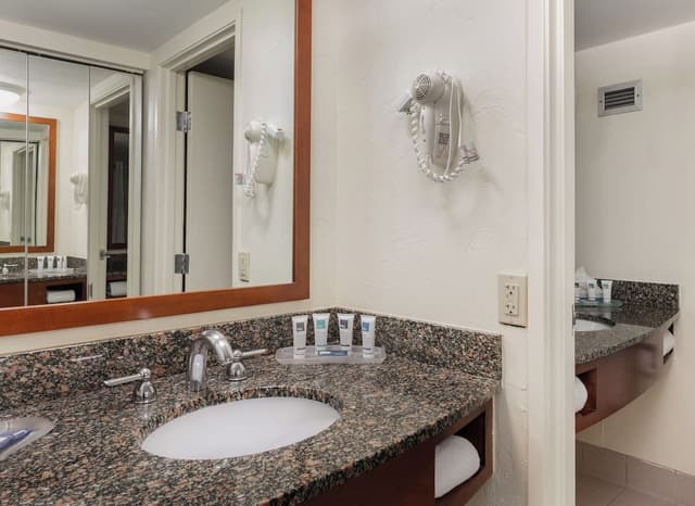 Standard Room, 2 Queen Beds, Valley View