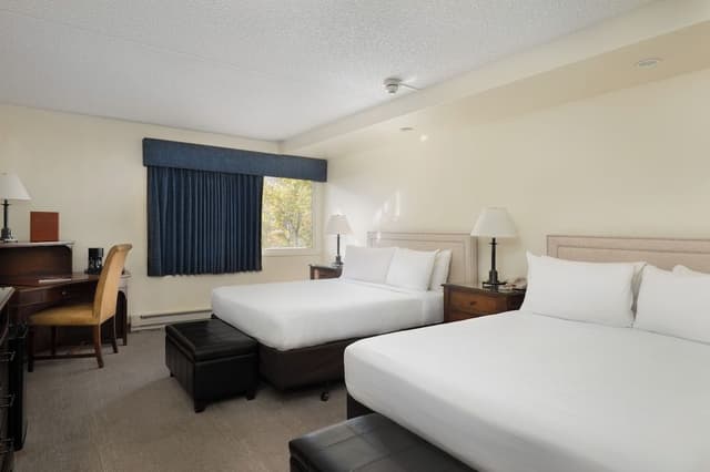 Standard Room, 2 Queen Beds, Valley View