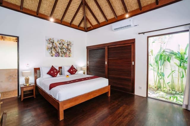 Basic Villa, Multiple Beds
