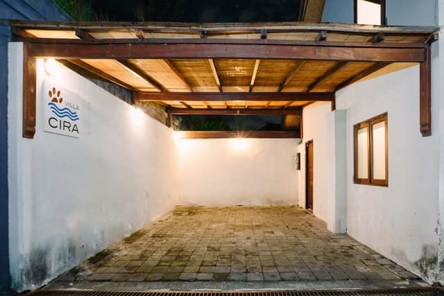 Basic Villa, Multiple Beds