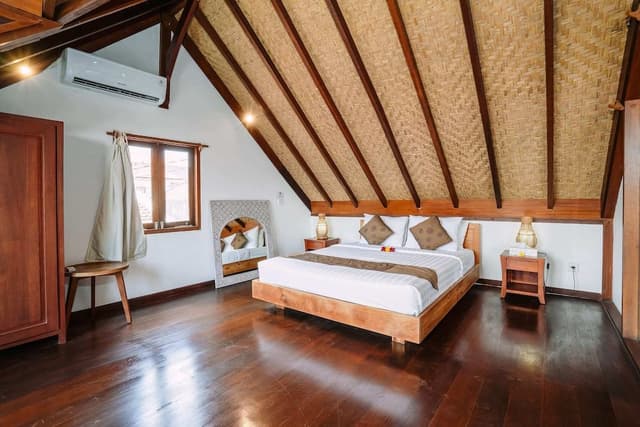 Basic Villa, Multiple Beds
