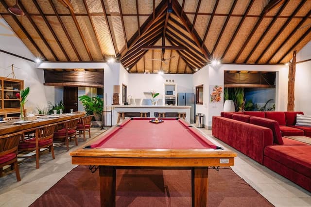 Basic Villa, Multiple Beds