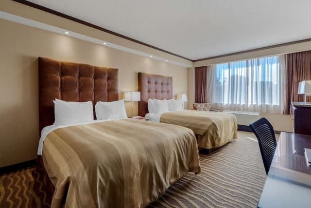 Standard Room, 2 Queen Beds, Accessible, Bathtub