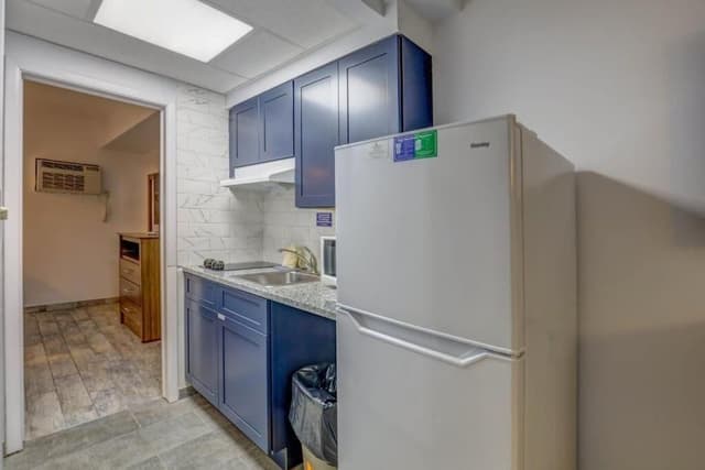 Suite, Multiple Beds, Kitchenette (Smoke Free, Two Rooms, Efficiency)