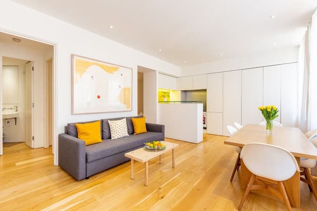 Deluxe Apartment (Stunning)