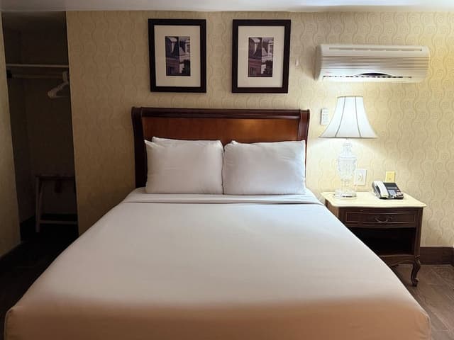 Basic Room, 1 Double Bed