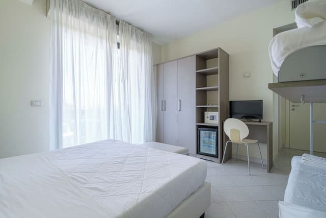 Comfort Quadruple Room, Balcony