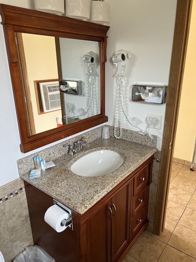 Standard Single Room, 1 Queen Bed