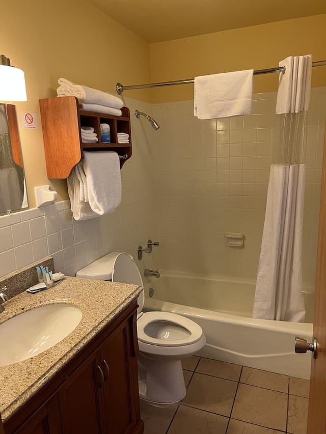 Standard Double Room, 2 Queen Beds