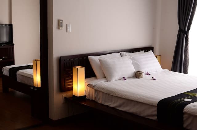 Suite, City View