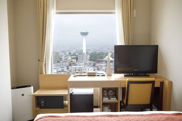 Standard Room, 1 Queen Bed, Non Smoking (Adult Room Occupancy 2 People)