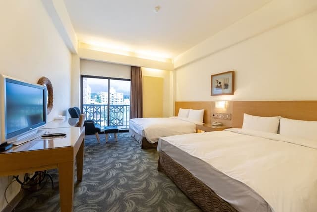 Standard Quadruple Room, City View