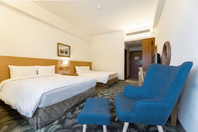 Standard Quadruple Room, City View