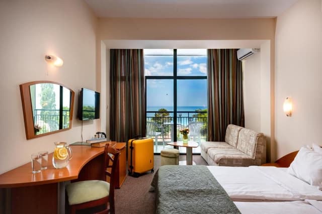Twin Room with Balcony and Sea View - Free Beach Package