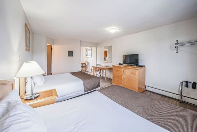 Standard Room, 2 Queen Beds, Kitchenette (Deluxe)