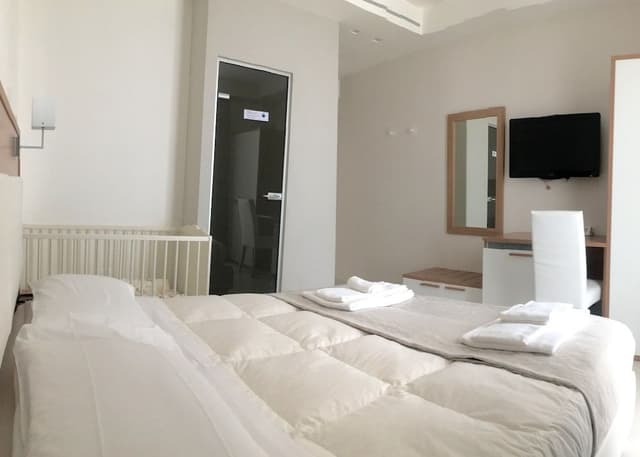 Deluxe Double Room Single Use, Sea View