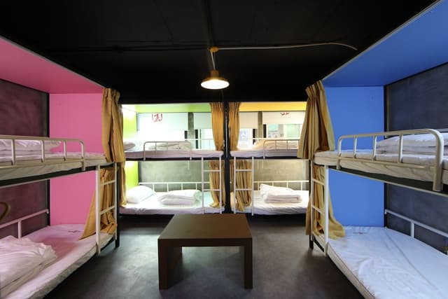 Shared Dormitory, Women only