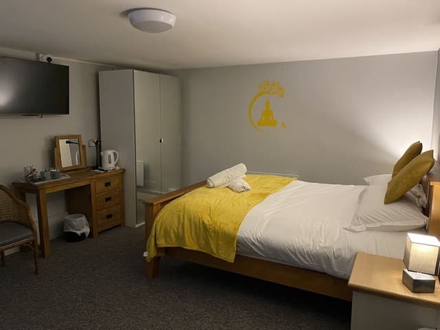 Superior Shared Dormitory, Ensuite
