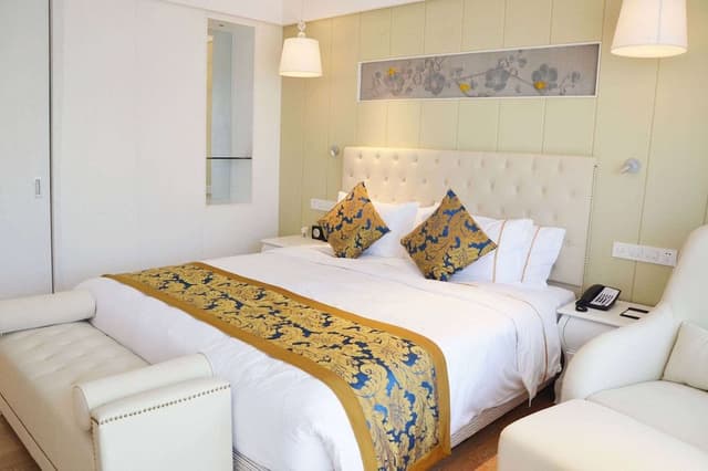 Deluxe Room, 1 King Bed, River View