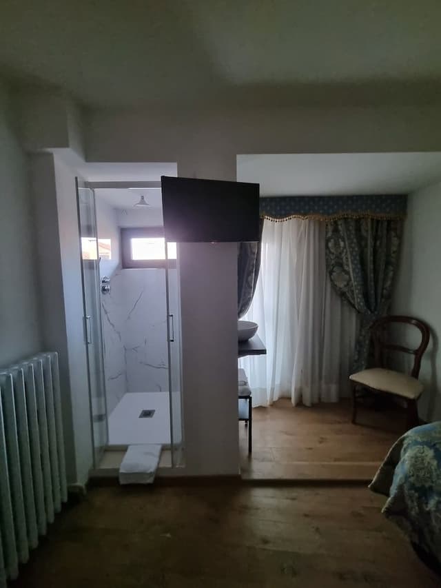 Double Room with private shower but shared toilet