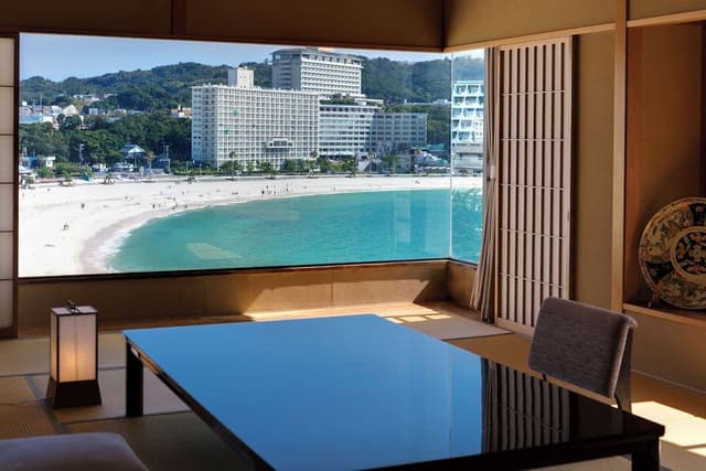 Royal Floor VIP Room with Ocean View - Non-Smoking