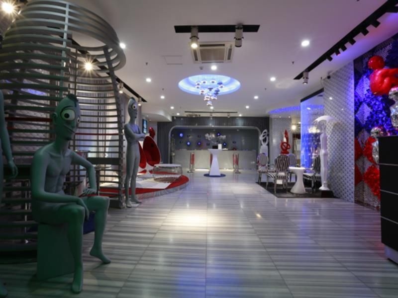 โรงแรมแพลเน็ต (Planet Hotel)1