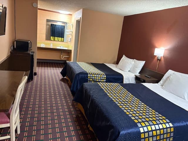 Comfort Room, 2 Queen Beds, Non Smoking