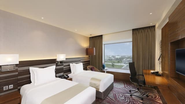 Standard Room, 2 Twin Beds, City View