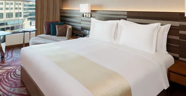 Standard Room, 1 King Bed, City View