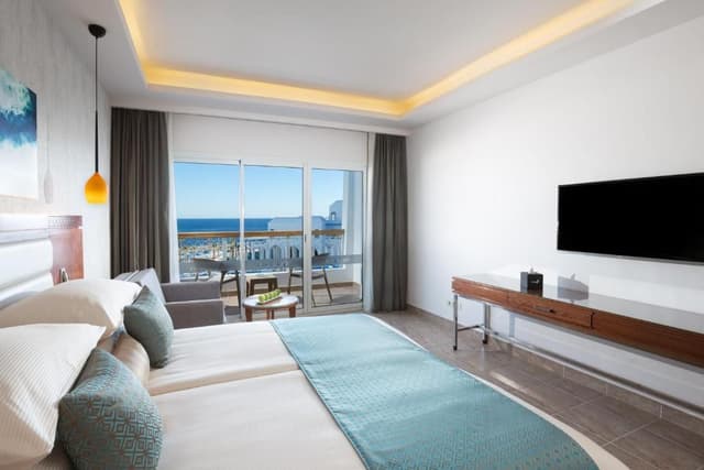 Deluxe Double or Twin Room with Sea View