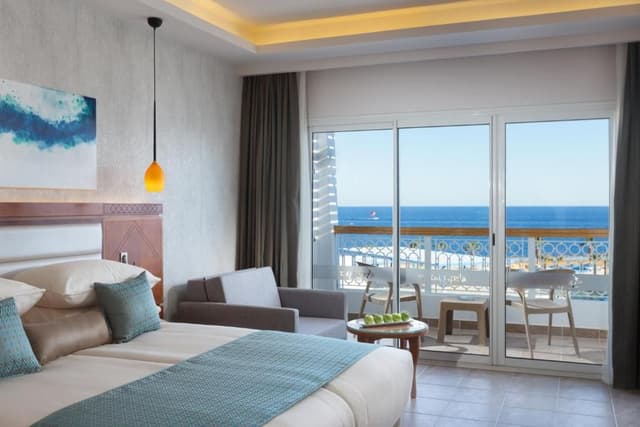 Deluxe Double or Twin Room with Sea View