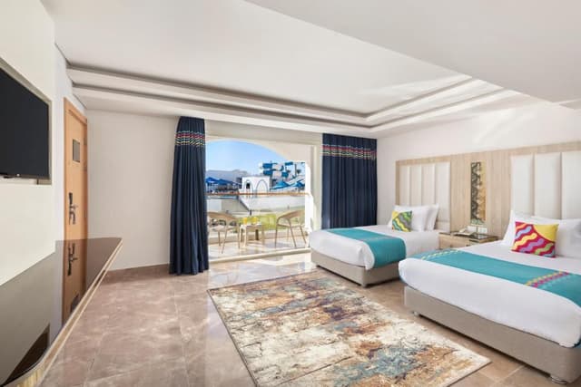 Family Room with Sea View