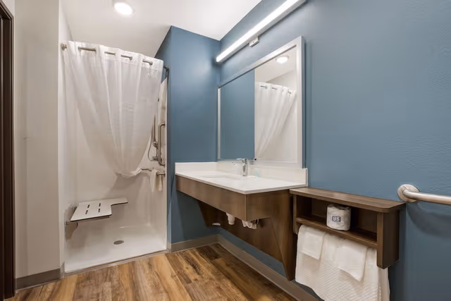 Suite, 1 Queen Bed, Accessible, Non Smoking