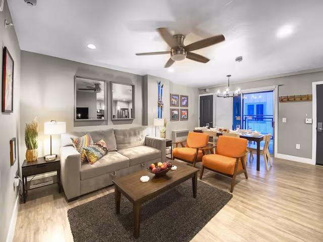 Condo, 2 Bedrooms