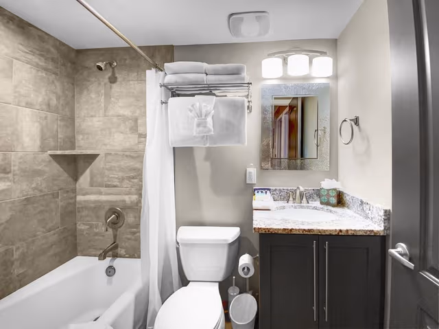 Condo, 2 Bedrooms