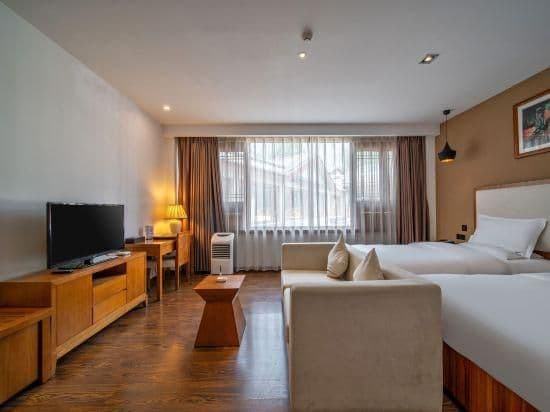 Guestroom - 4-Person Occupancy