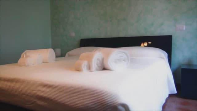 Double Room, 1 Bedroom, Shared Bathroom